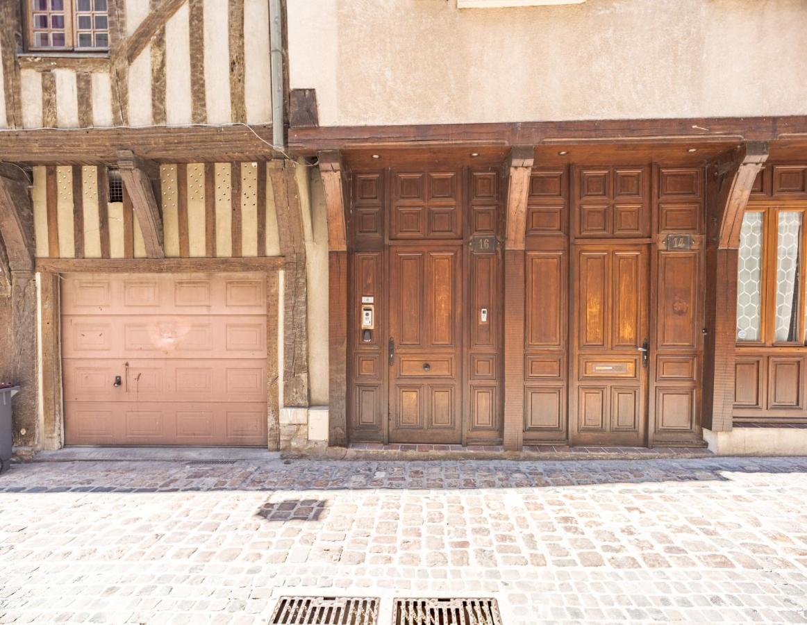 Le Petit Chapeau - Parking - Ideal Place Apartment Troyes Exterior photo